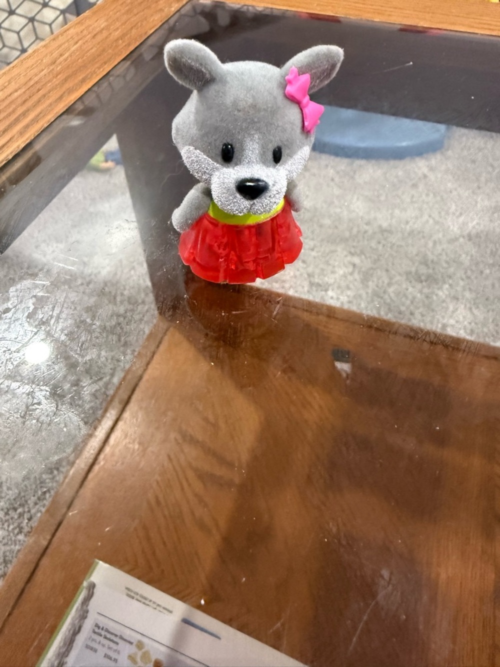 Lil Woodzeez Mini red Light Up Bobbleez Wolf
